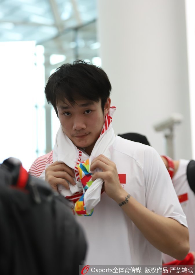 中国男篮红队出征雅加达