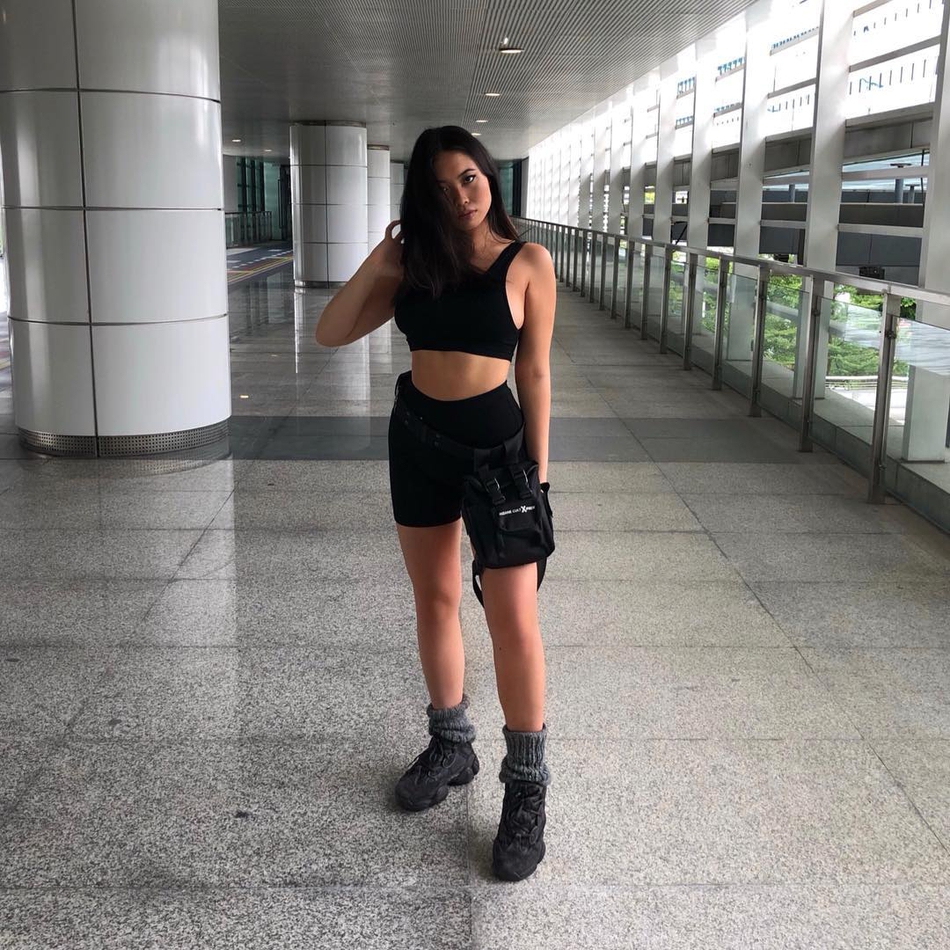 华裔运动系女神身材神似卡戴珊