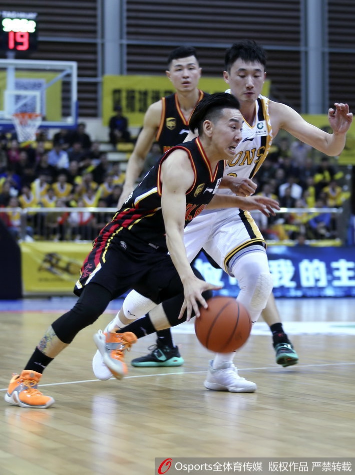CBA第3轮:广厦116-95同曦