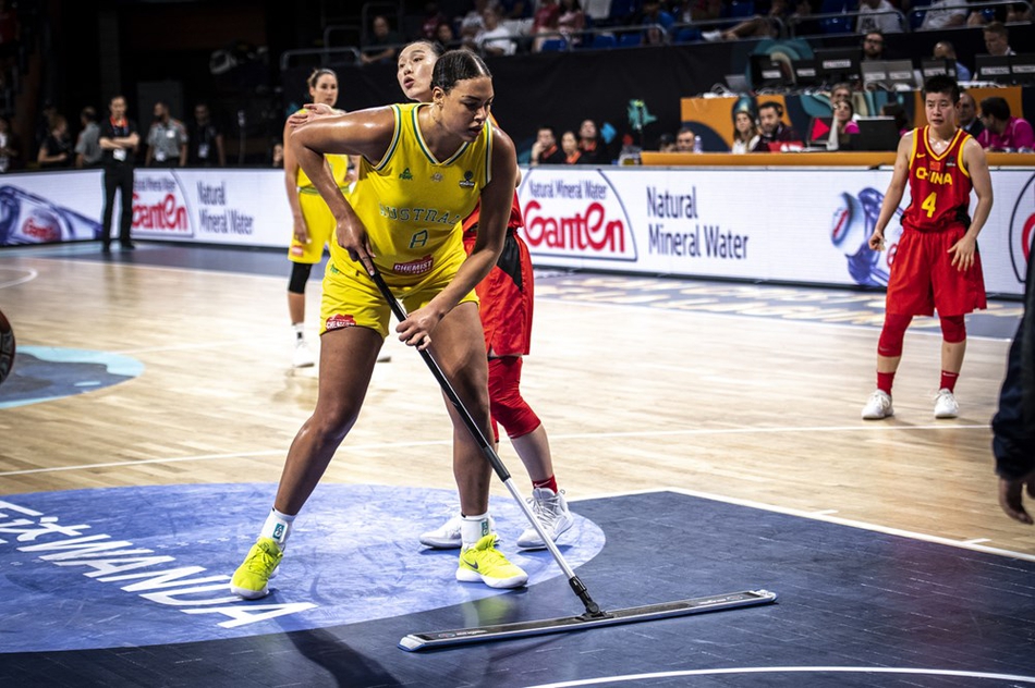 女篮世界杯中国队42-83澳大利亚