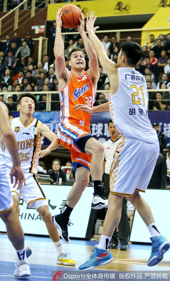 CBA第2轮:广厦108-92上海