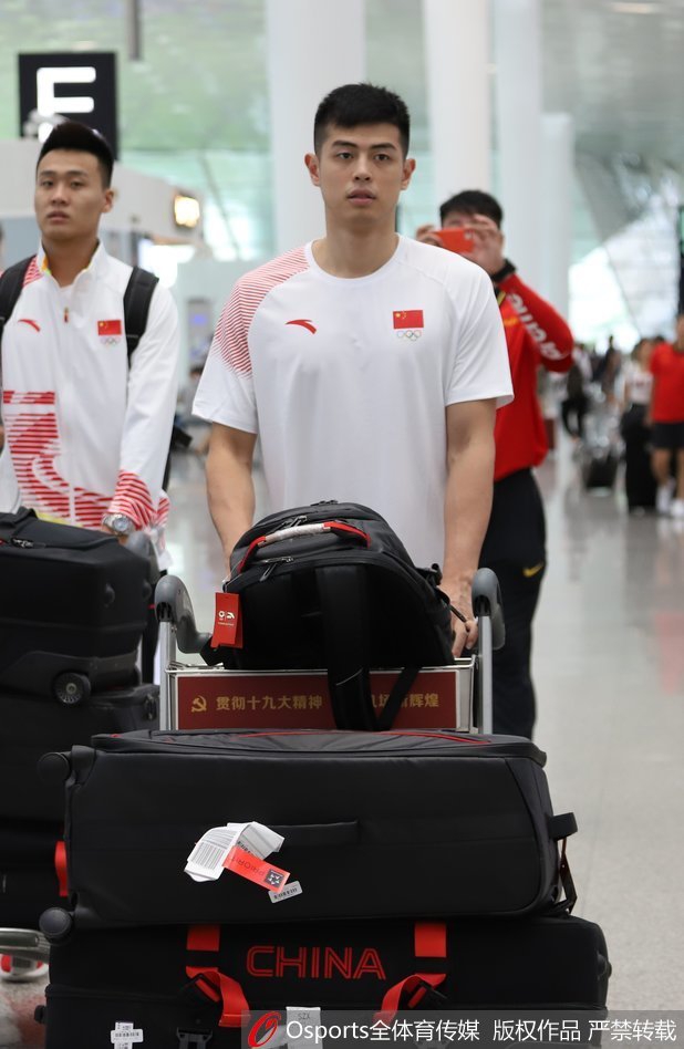 中国男篮红队出征雅加达