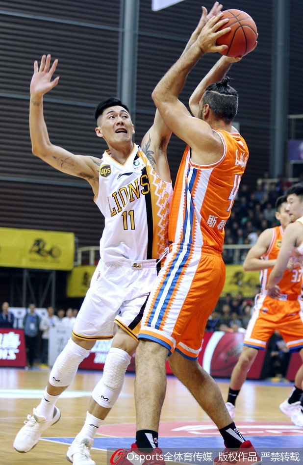 CBA第2轮:广厦108-92上海