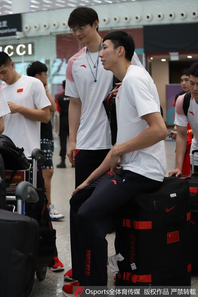 中国男篮红队出征雅加达