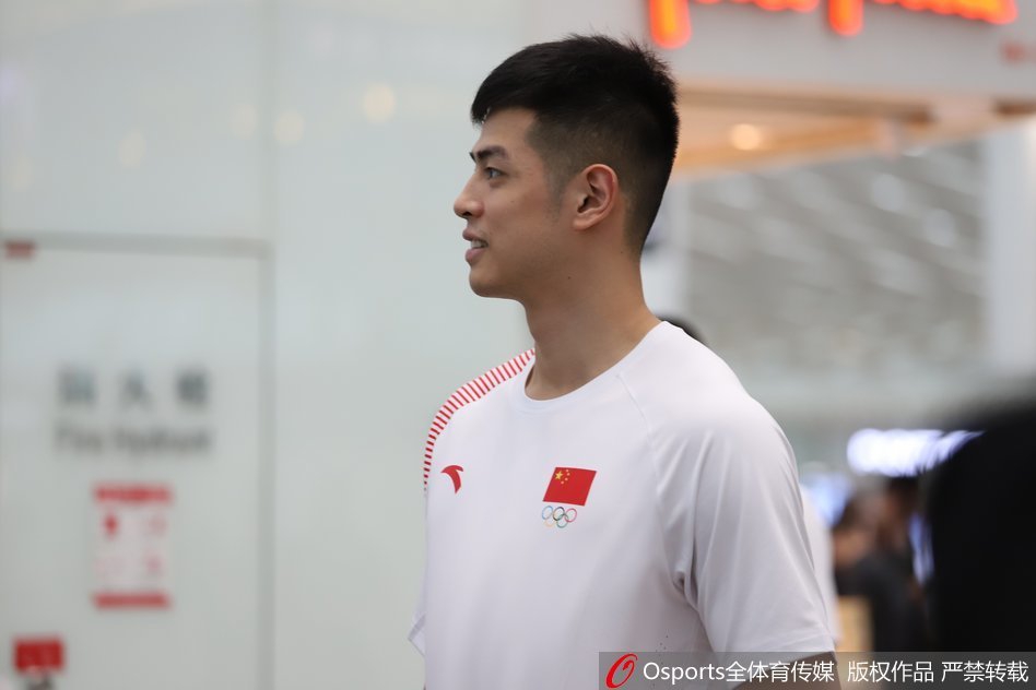 中国男篮红队出征雅加达