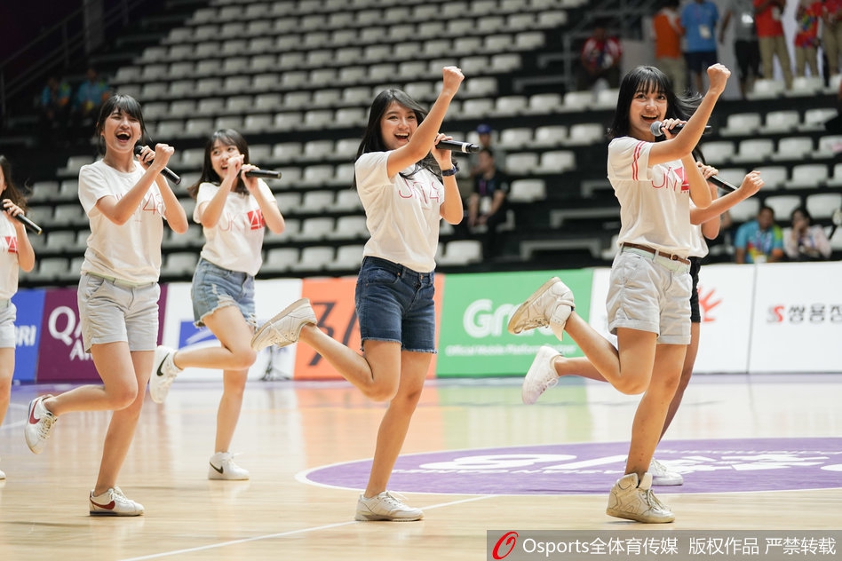 印尼女团JKT48助阵亚运会篮球