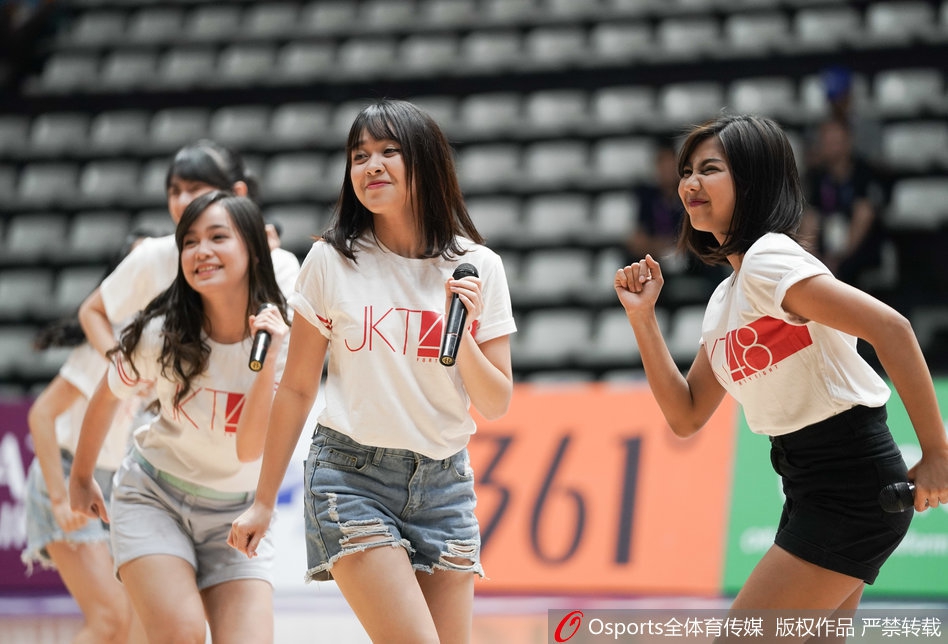 印尼女团JKT48助阵亚运会篮球