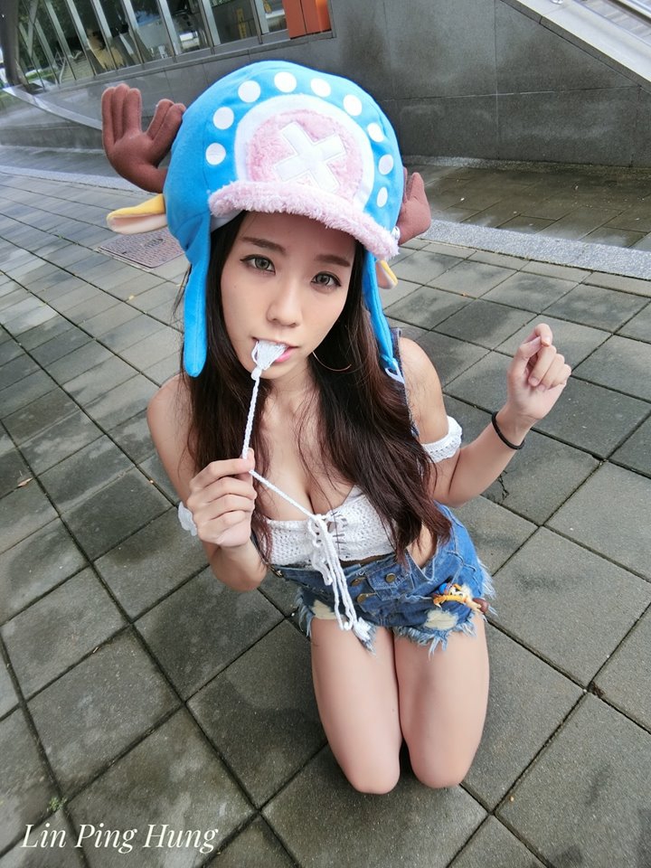 她身材火辣篮球竟也打这么好