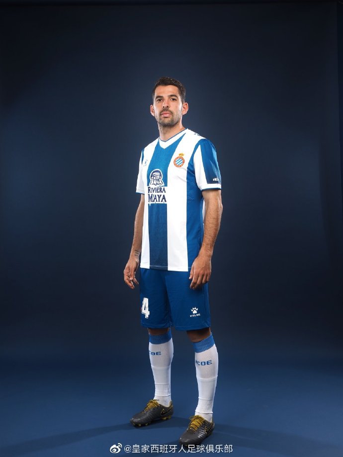 西人发布新赛季球衣显示武磊地位