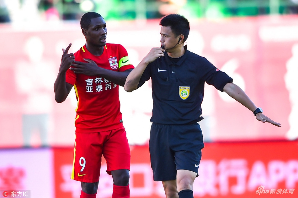 伊哈洛解释没有手球