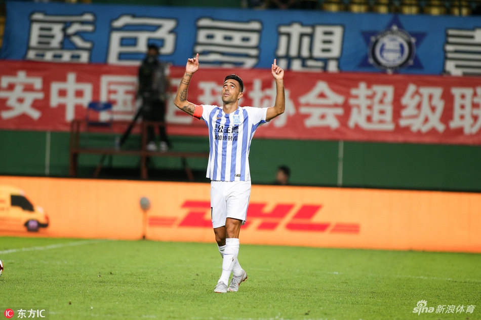 扎哈维扳回一球