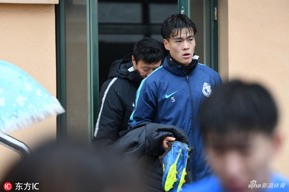 李建滨或身披5号球衣