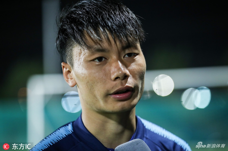 新援罗竞接受采访