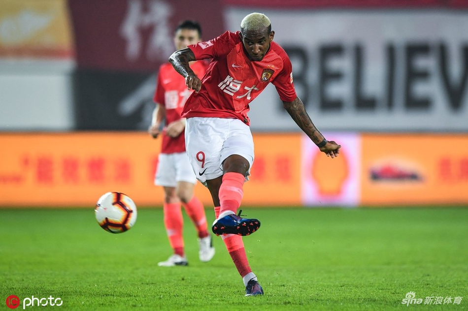 3-塔利斯卡致敬梅西