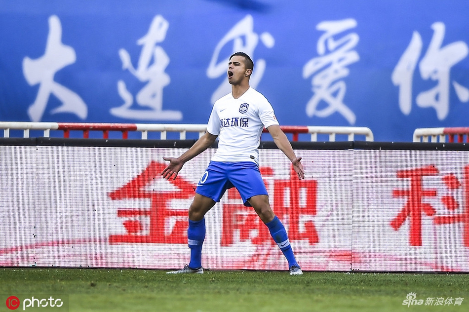 乔纳森霸气庆祝