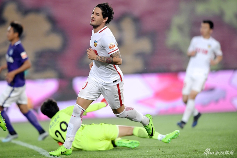 帕托攻破泰达球门