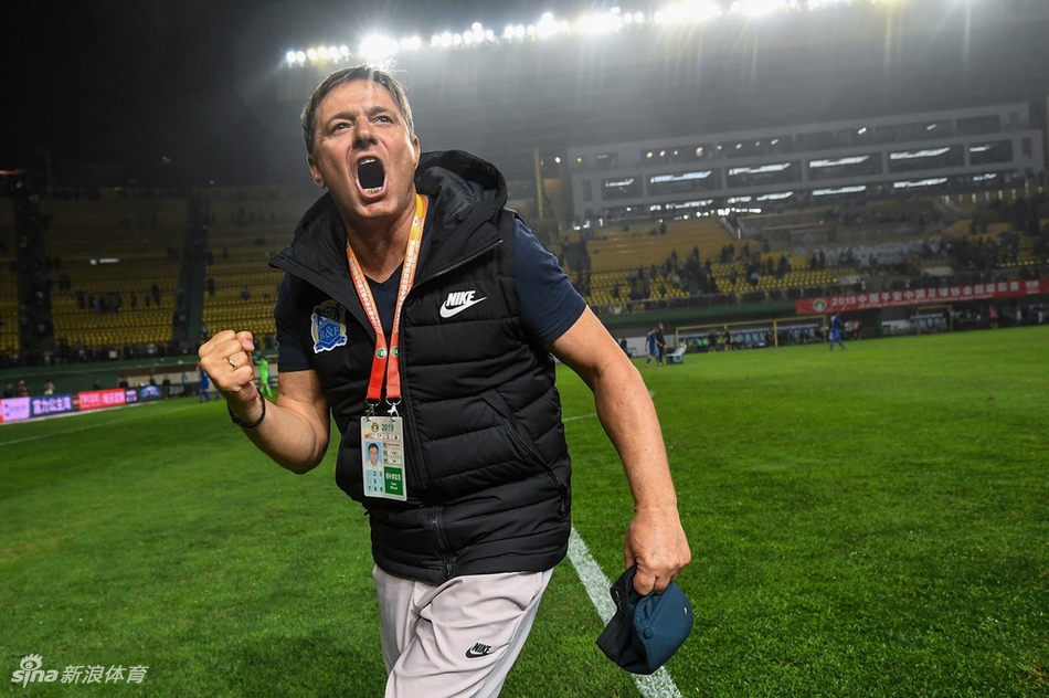 美丽足球之殇!不疯狂不成活的斯托