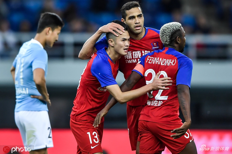 队友祝贺尹聪耀