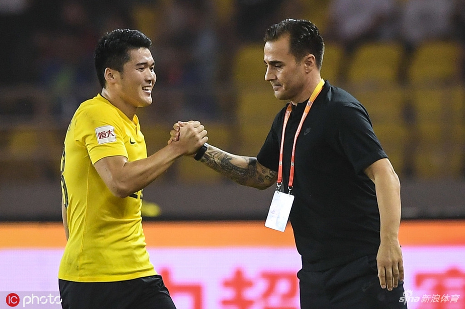 5-钟义浩团队配合破门