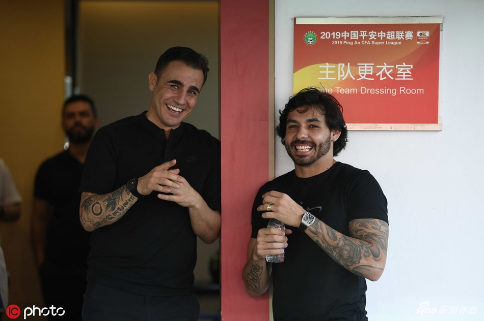 高拉特和卡帅笑哈哈