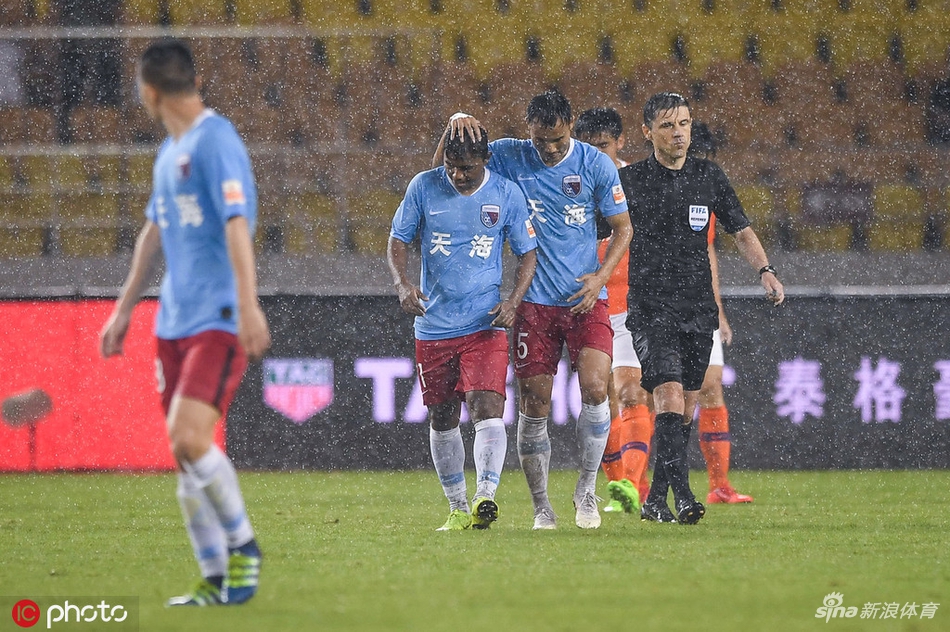 3-雷鸟暴雨中远射