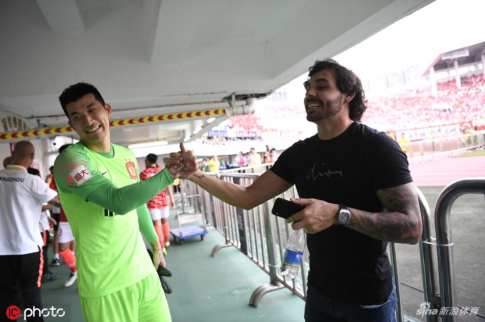 高拉特和刘殿座