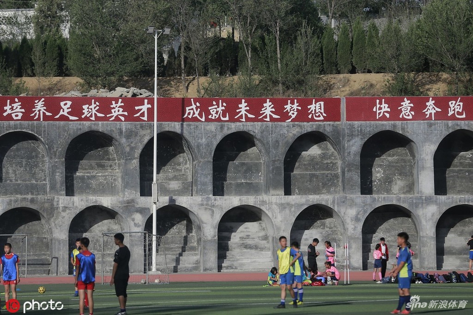 中国足球靠武术？探访塔沟武校足球队