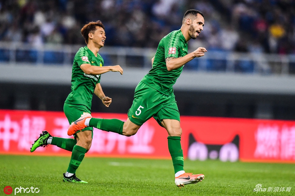 1-奥古斯托惊世骇俗远射