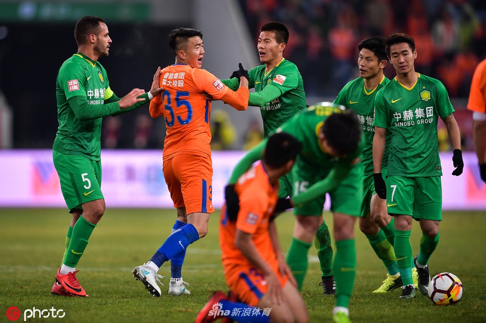 2018赛季联赛戴琳与韦世豪冲突