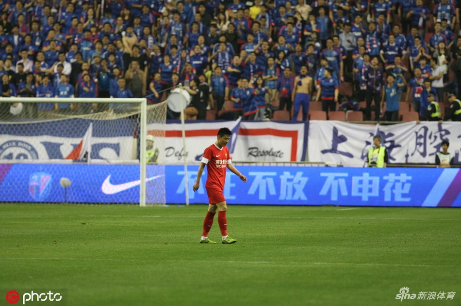 武磊被红牌罚下