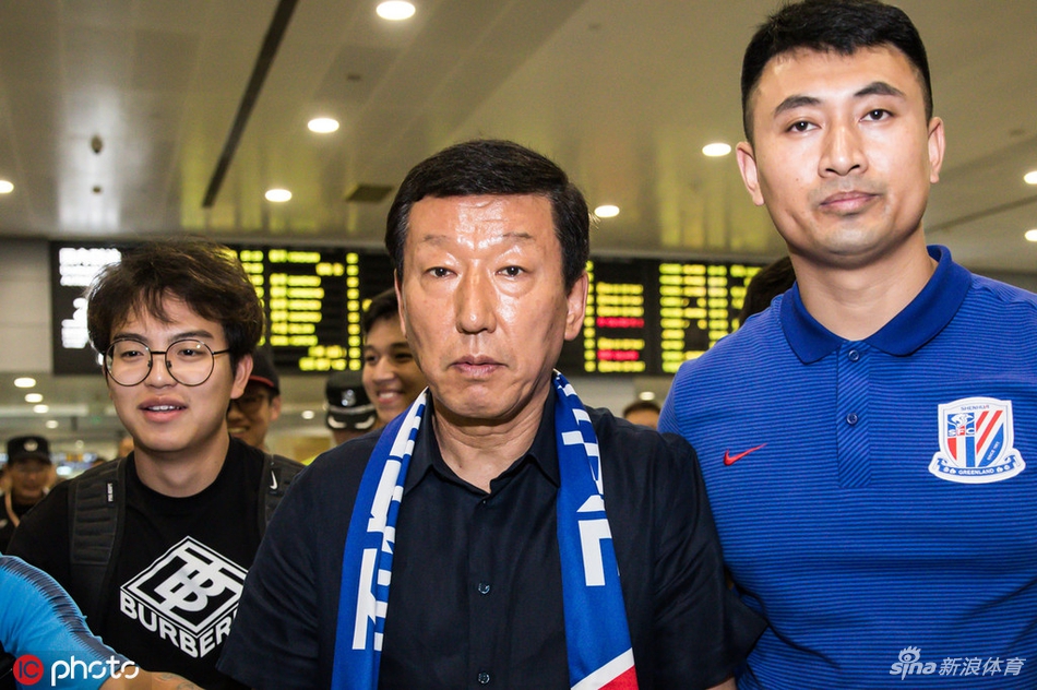 崔康熙抵达上海