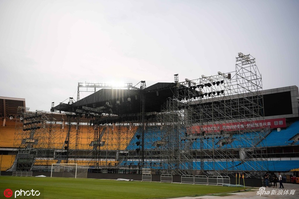 与谭咏麟演唱会冲突 工体关闭一侧看台