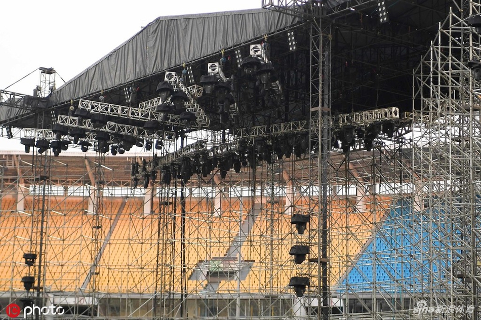 与谭咏麟演唱会冲突 工体关闭一侧看台