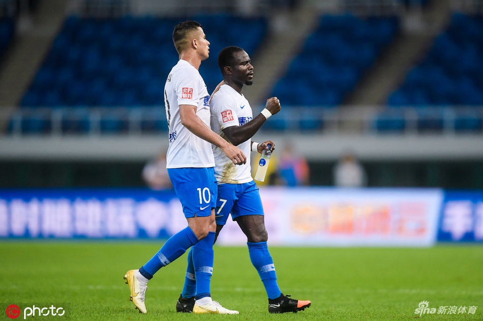 乔纳森和阿奇姆彭