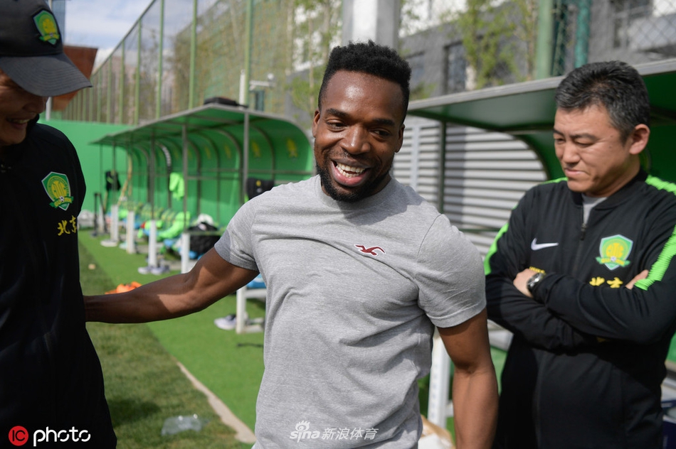 小马丁2018年曾回来看队友