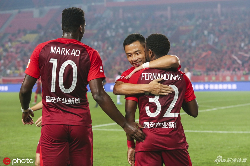 队友祝贺小摩托