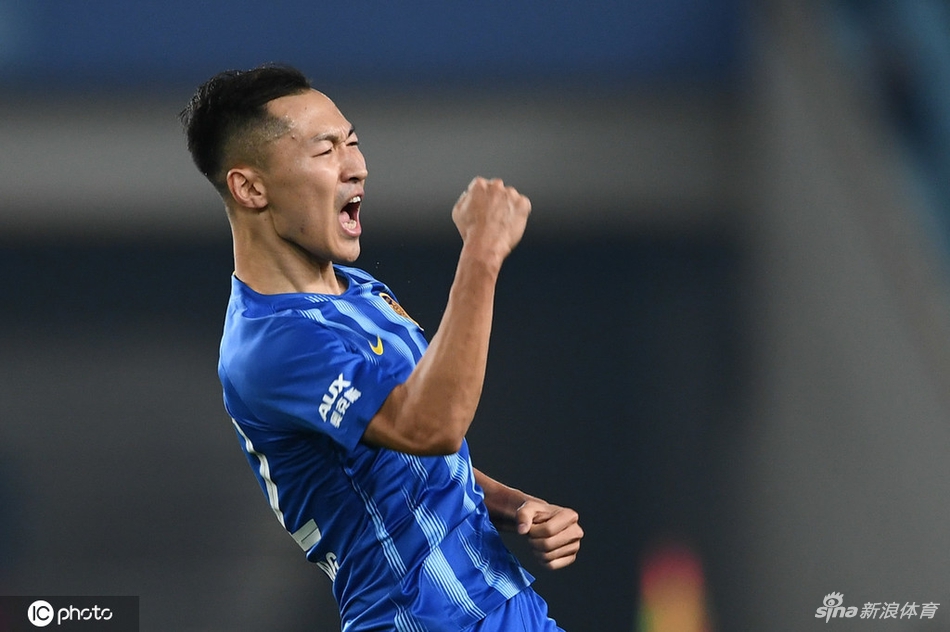 2-吴曦特谢拉二打五