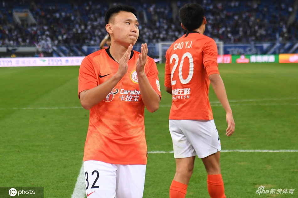 抱头 掩面 沮丧 绝望 人和将帅心如死灰