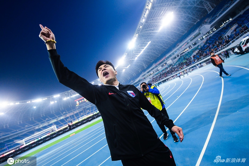 李玮锋赛后霸气宣言 美女球迷落泪