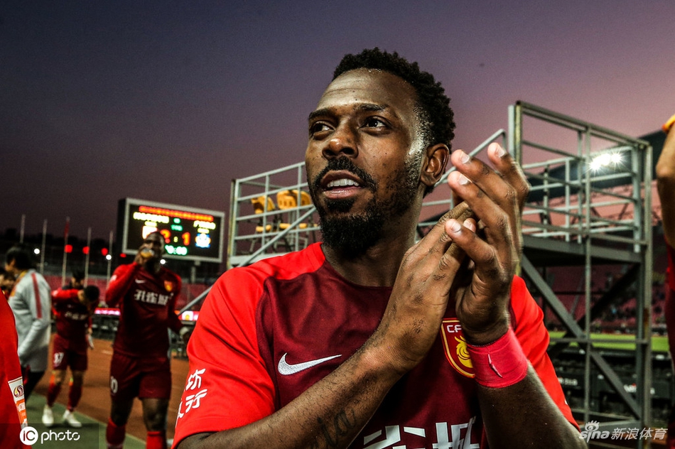 恒大：费南多（入籍中）