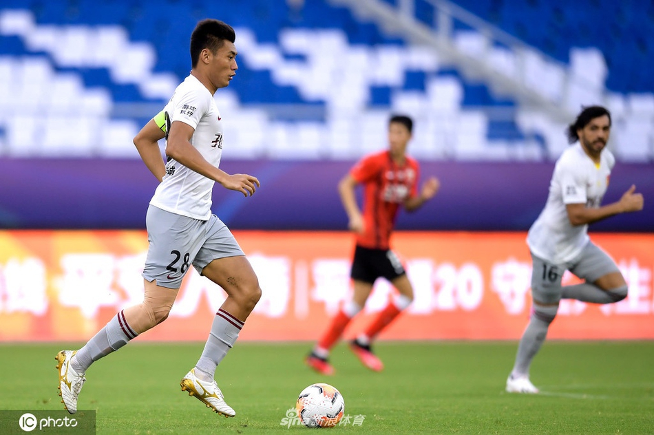 队长张呈栋亮相