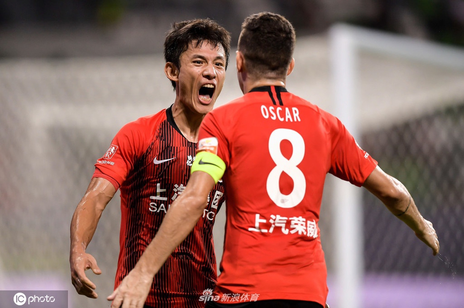 王龀奥斯卡庆祝进球