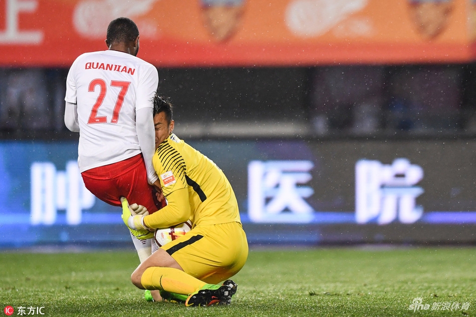 顾超与莫德斯特相撞