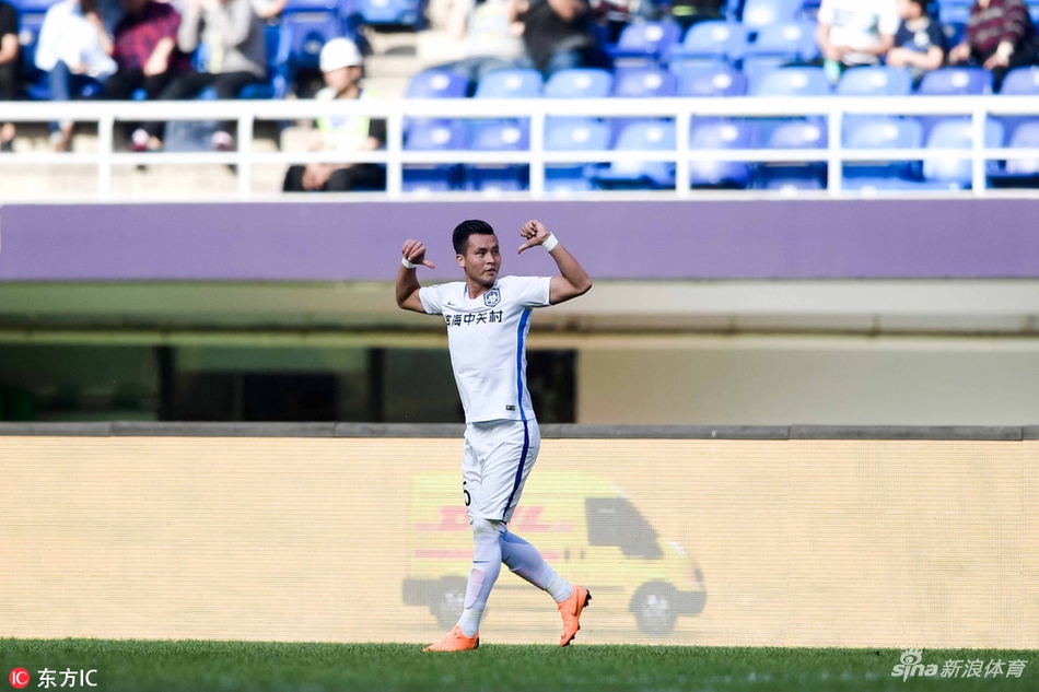 买提江圆月弯刀