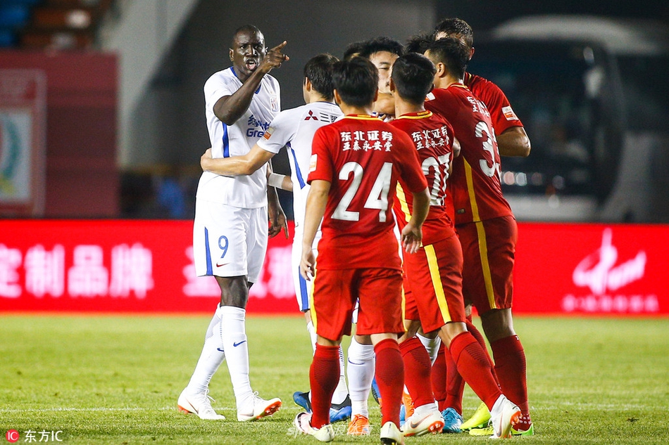 登巴巴怒指对手