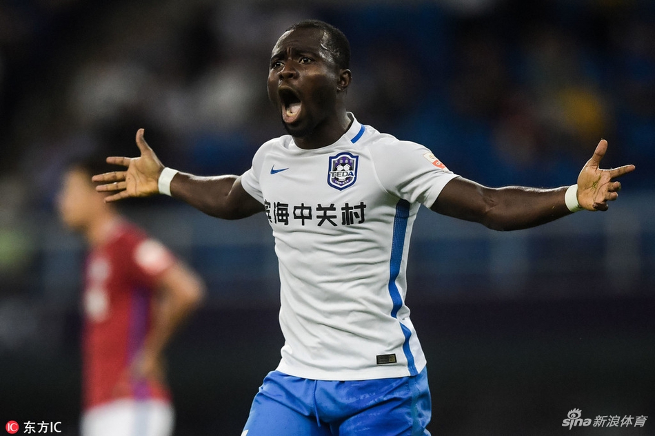 阿奇姆彭又进球了