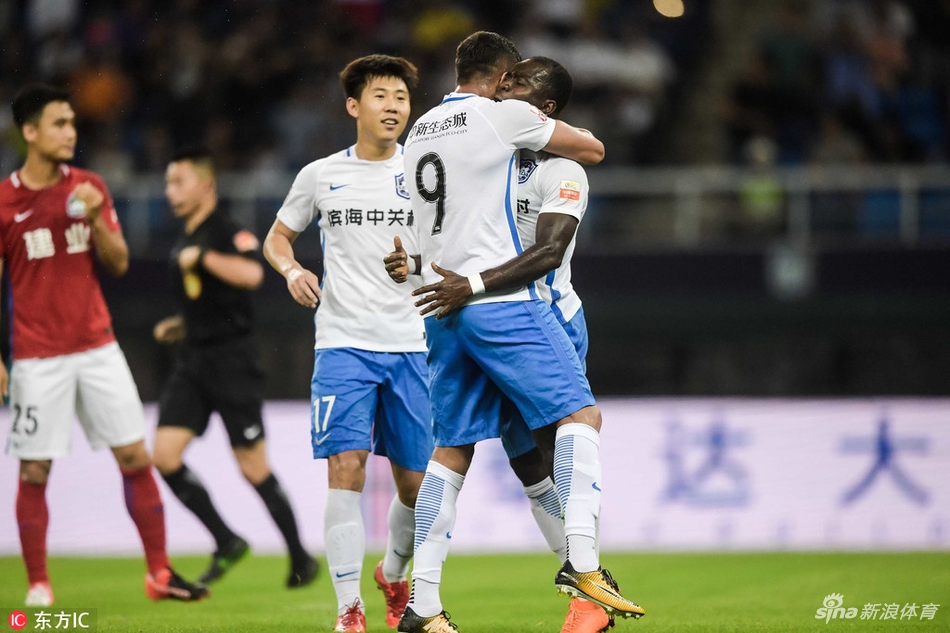 进攻三叉戟庆祝