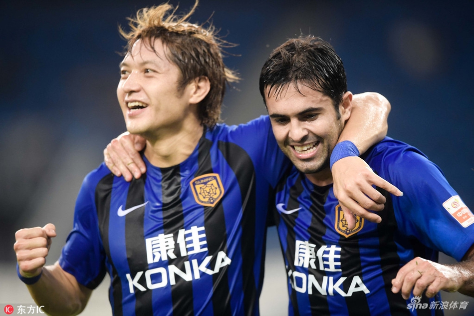 汪嵩拥抱埃德尔