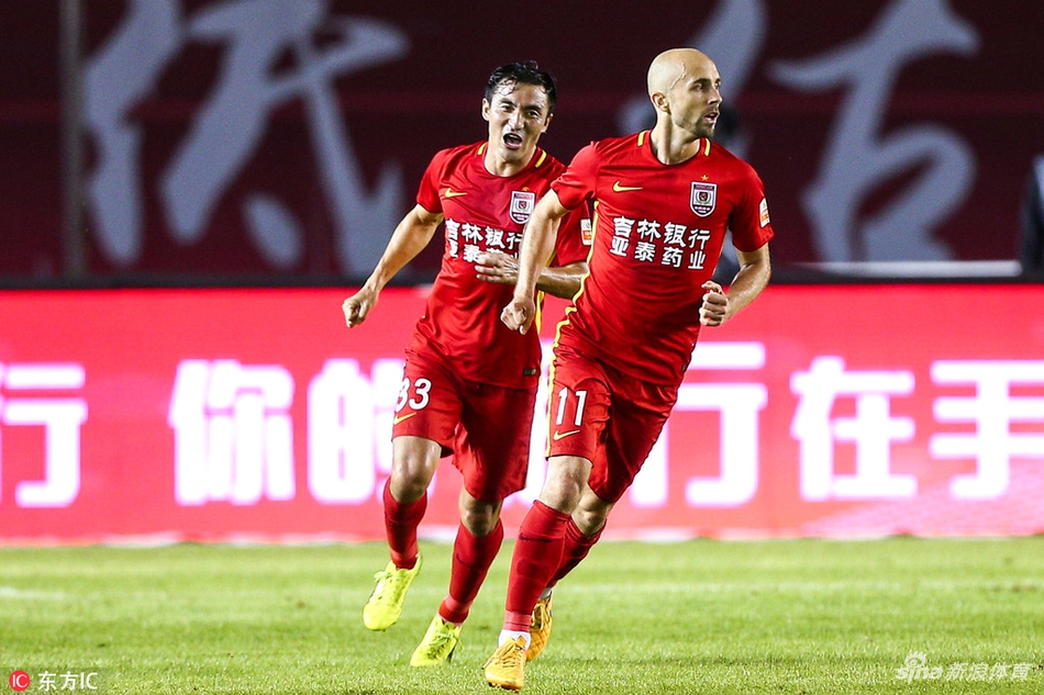 阿德里安扳平比分