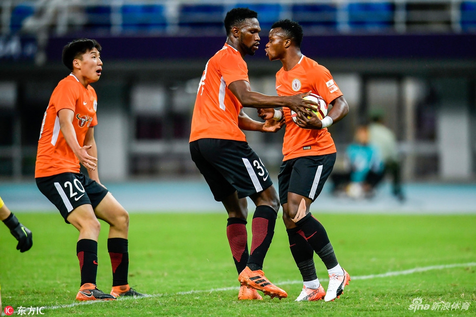 迪奥普扳回一球